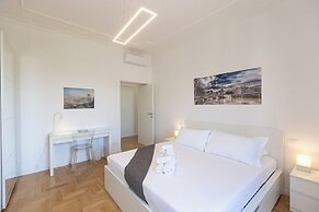Rental in Rome Colosseo Modern Apartment