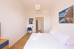 Rental in Rome Colosseo Modern Apartment