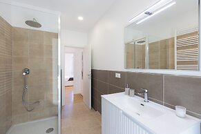 Rental in Rome Colosseo Modern Apartment