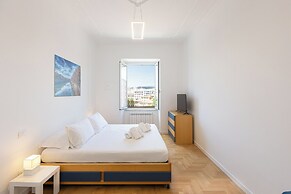 Rental in Rome Colosseo Modern Apartment