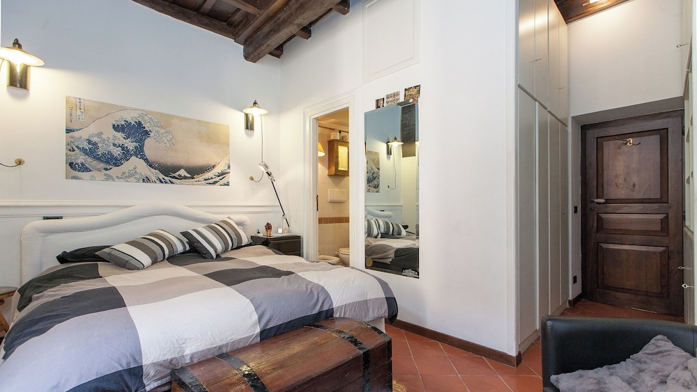 Rental in Rome Lungaretta Apartment