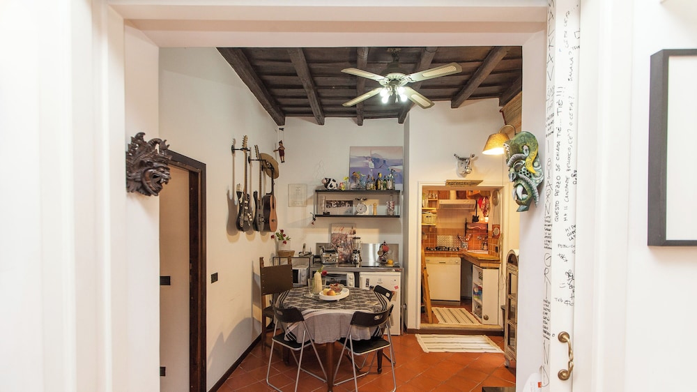 Rental in Rome Lungaretta Apartment
