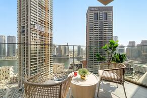 Peninsula One - 1710 Studio