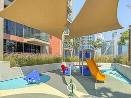 Peninsula One - 1710 Studio