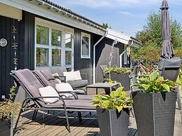 5 Star Holiday Home in Vaeggerlose