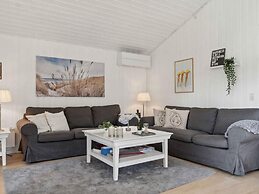 5 Star Holiday Home in Vaeggerlose
