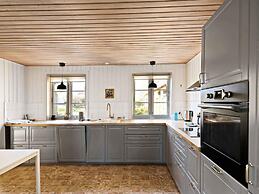 5 Star Holiday Home in Gudhjem
