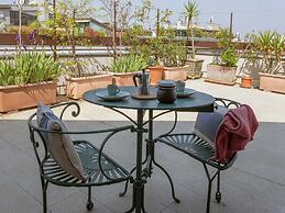 Urban Apartment With Private Terrace