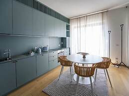 Design Flat W/terrace, Porta Nuova