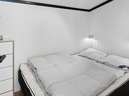 5 Star Holiday Home in Ronde