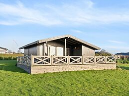 5 Star Holiday Home in Ronde