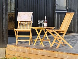 5 Star Holiday Home in Ronde