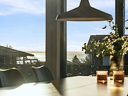 5 Star Holiday Home in Ronde