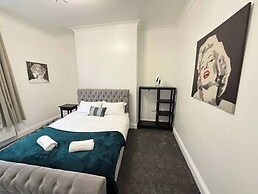 The One Bed Hideaway