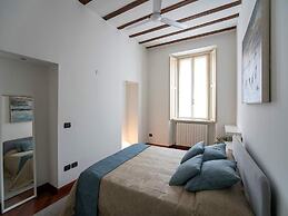 Chic Apartment in Cental Milan