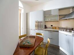 Chic Apartment in Cental Milan
