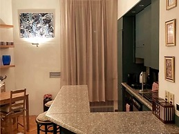 Stylish Apartment in Sempione