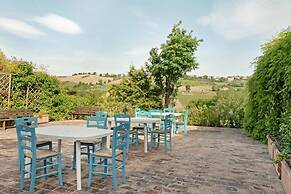 Villa Glicini - Delightful Cottage With Pool