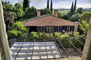 Villa Glicini - Delightful Cottage With Pool