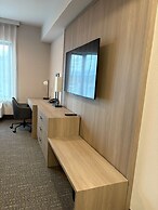 La Quinta Inn & Suites By Wyndham Kelowna Bc