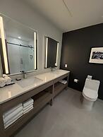 La Quinta Inn & Suites By Wyndham Kelowna Bc
