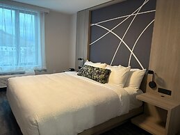 La Quinta Inn & Suites By Wyndham Kelowna Bc