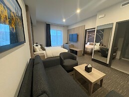 La Quinta Inn & Suites By Wyndham Kelowna Bc