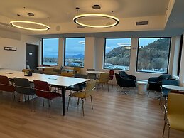 La Quinta Inn & Suites By Wyndham Kelowna Bc