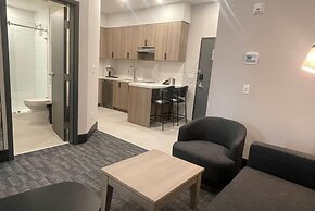 La Quinta Inn & Suites By Wyndham Kelowna Bc