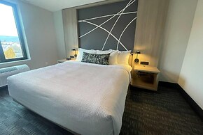 La Quinta Inn & Suites By Wyndham Kelowna Bc