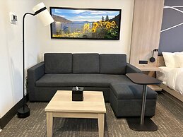 La Quinta Inn & Suites By Wyndham Kelowna Bc