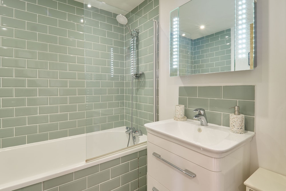 Host Stay Aurora
