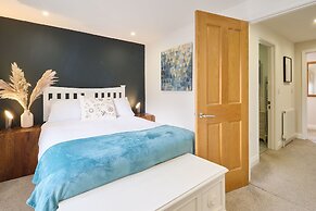 Host Stay Aurora