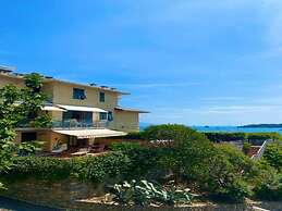 Seaside Escape With Balcony Views