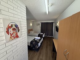 Budget Motel Midland