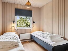 5 Star Holiday Home in Hals