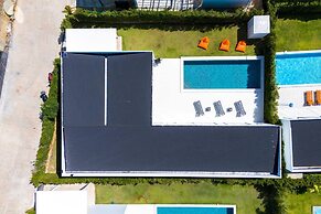 Modern 4 Bed Private Pool Villa KH-B6