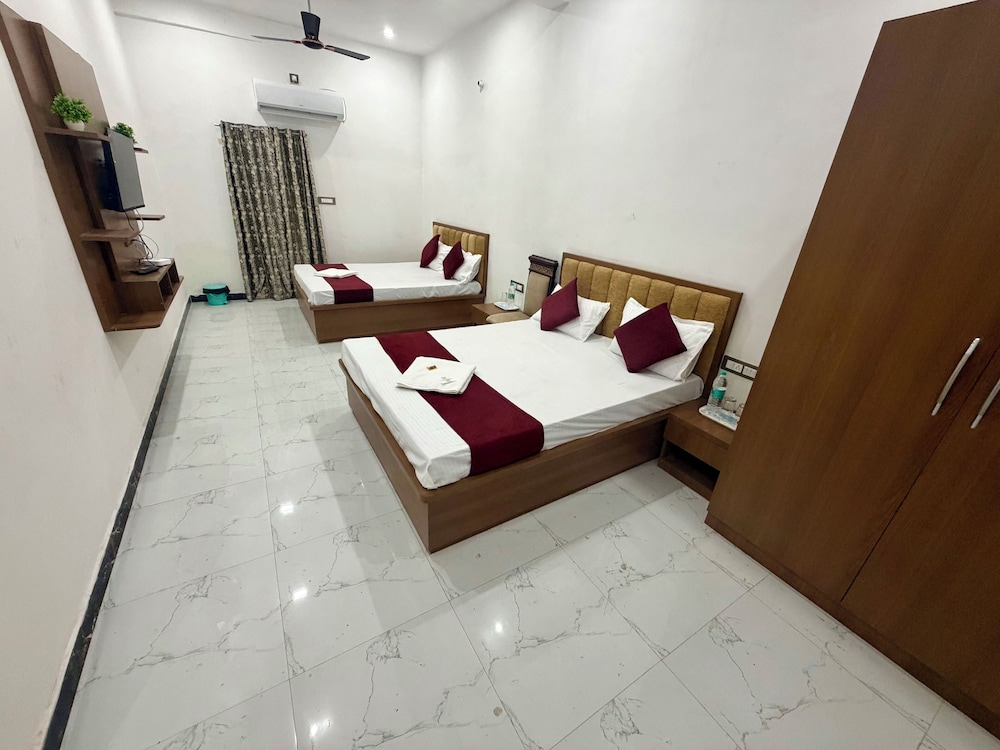 Aakriti's Home Stay