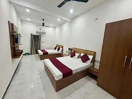 Aakriti's Home Stay