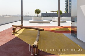 LUX The Burj Khalifa Lagoon View Suite 4