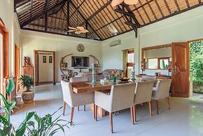 Bougainville Hill Villa