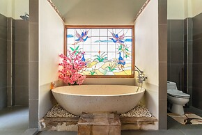 Bougainville Hill Villa