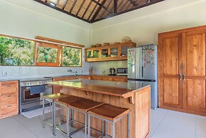 Bougainville Hill Villa