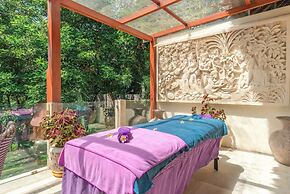 Bougainville Hill Villa