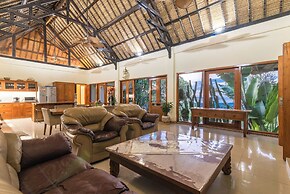Bougainville Hill Villa