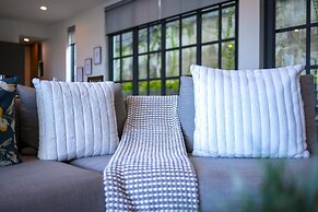 Luxury Large 3 Bedroom Pool Villa (KH-C5)