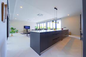 Luxury Large 3 Bedroom Pool Villa (KH-C5)
