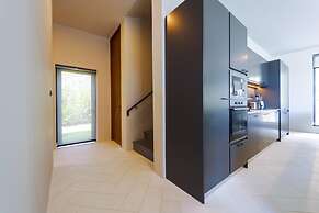 Luxury Large 3 Bedroom Pool Villa (KH-C5)