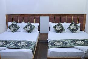 Hotel Paras Stay