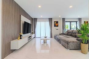 2 Villas 2 Kitchens  Huge Pool V258